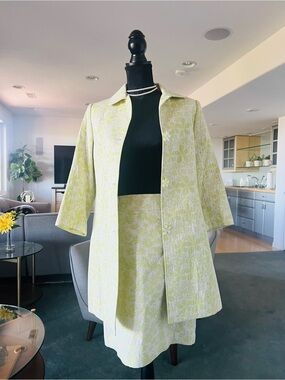 Light Green Floral Jacquard Suit Jacket and Skirt Set